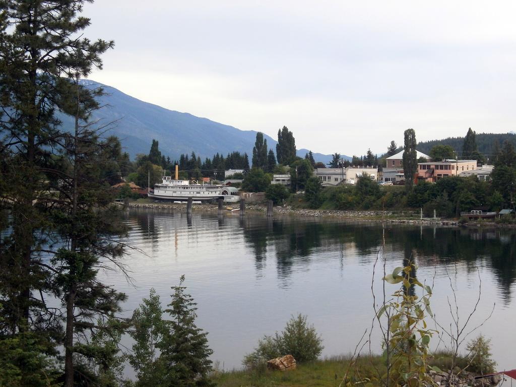 Kaslo Bay Marina Ridge Condos Exterior photo