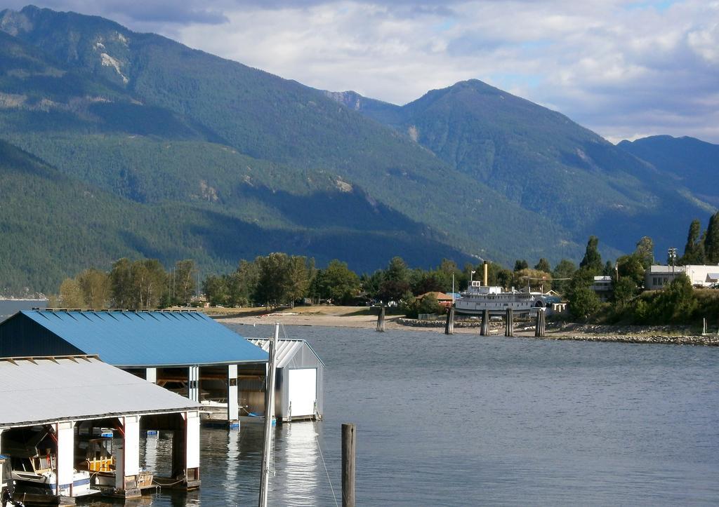 Kaslo Bay Marina Ridge Condos Exterior photo